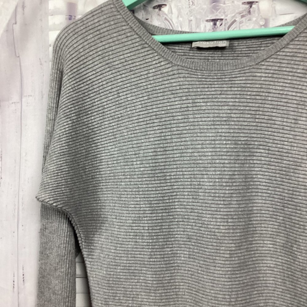 Evolution By Cyrus Gray Ribbed Top S - Picture 2 of 6